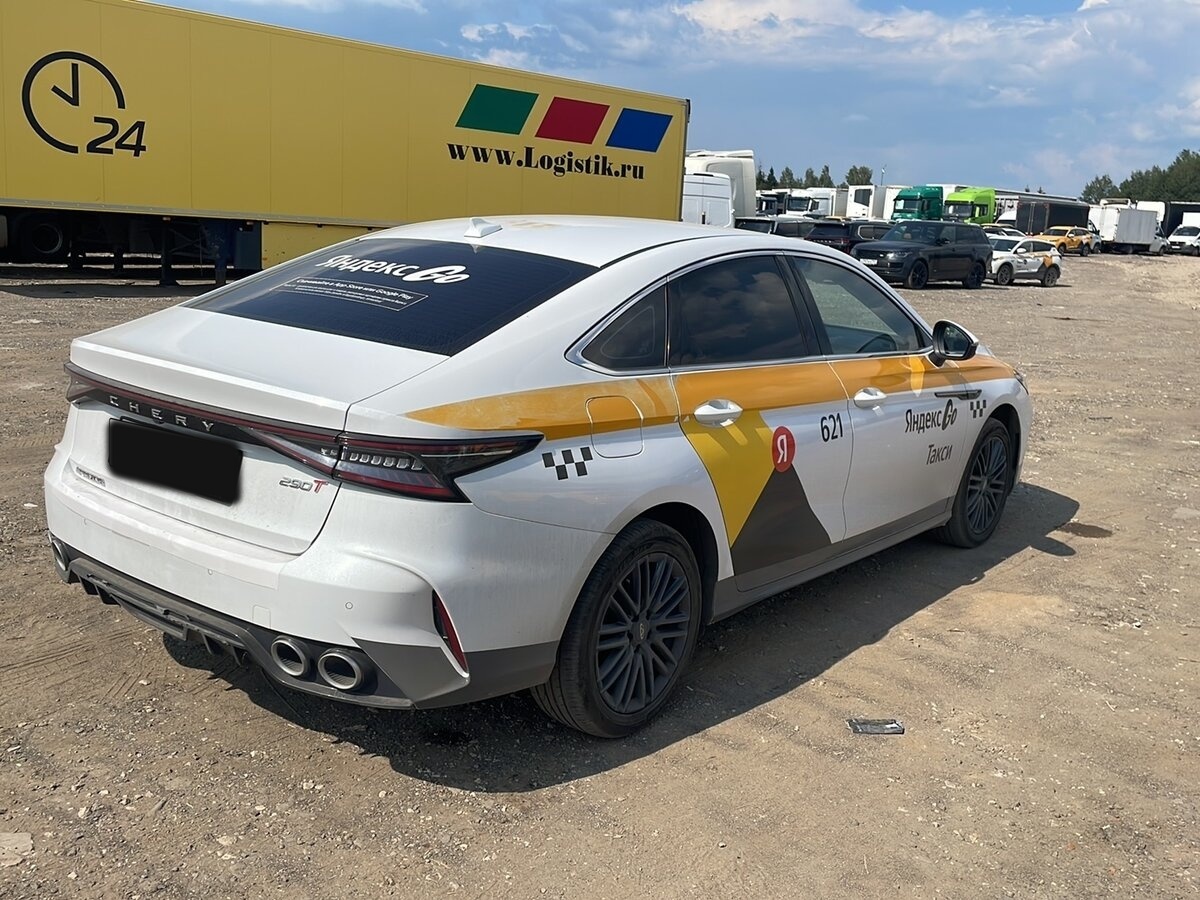 Chery Arrizo 8 2024 года с пробегом. Фото: #4