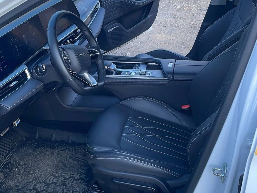 Chery Arrizo 8 2024 года с пробегом. Фото: #22