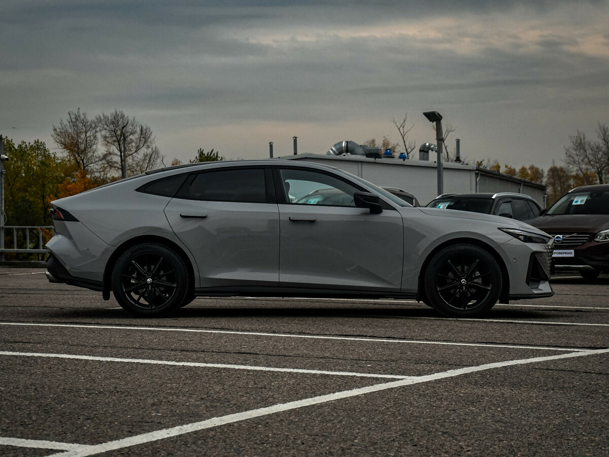 Changan UNI-V 2024 года с пробегом. Фото: #3