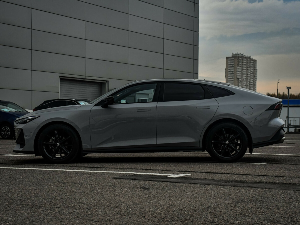 Changan UNI-V 2024 года с пробегом. Фото: #7