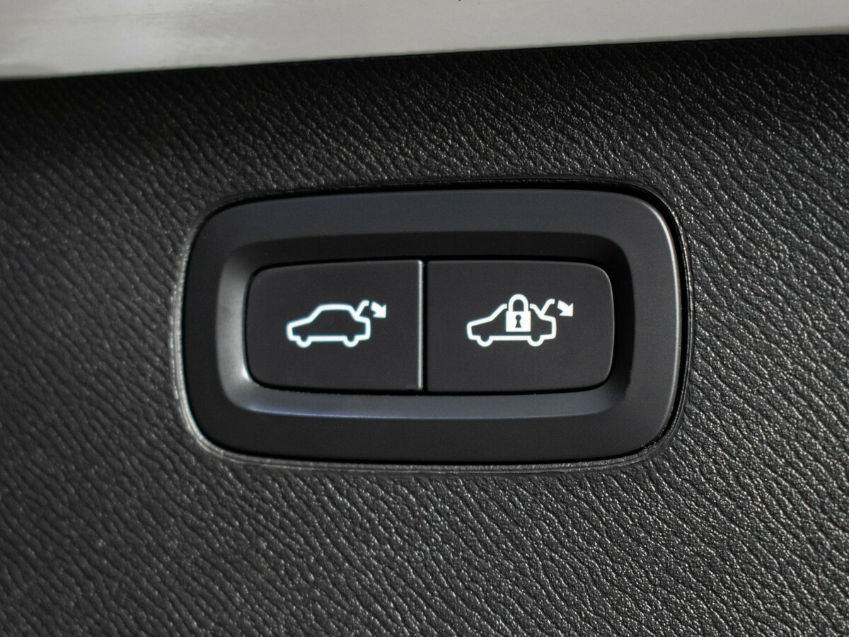 Volvo XC90 2019 года с пробегом. Фото: #9