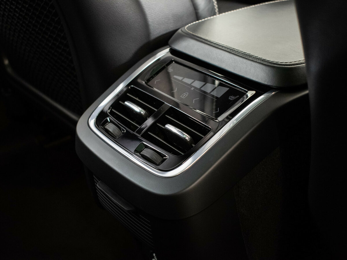 Volvo XC90 2019 года с пробегом. Фото: #13