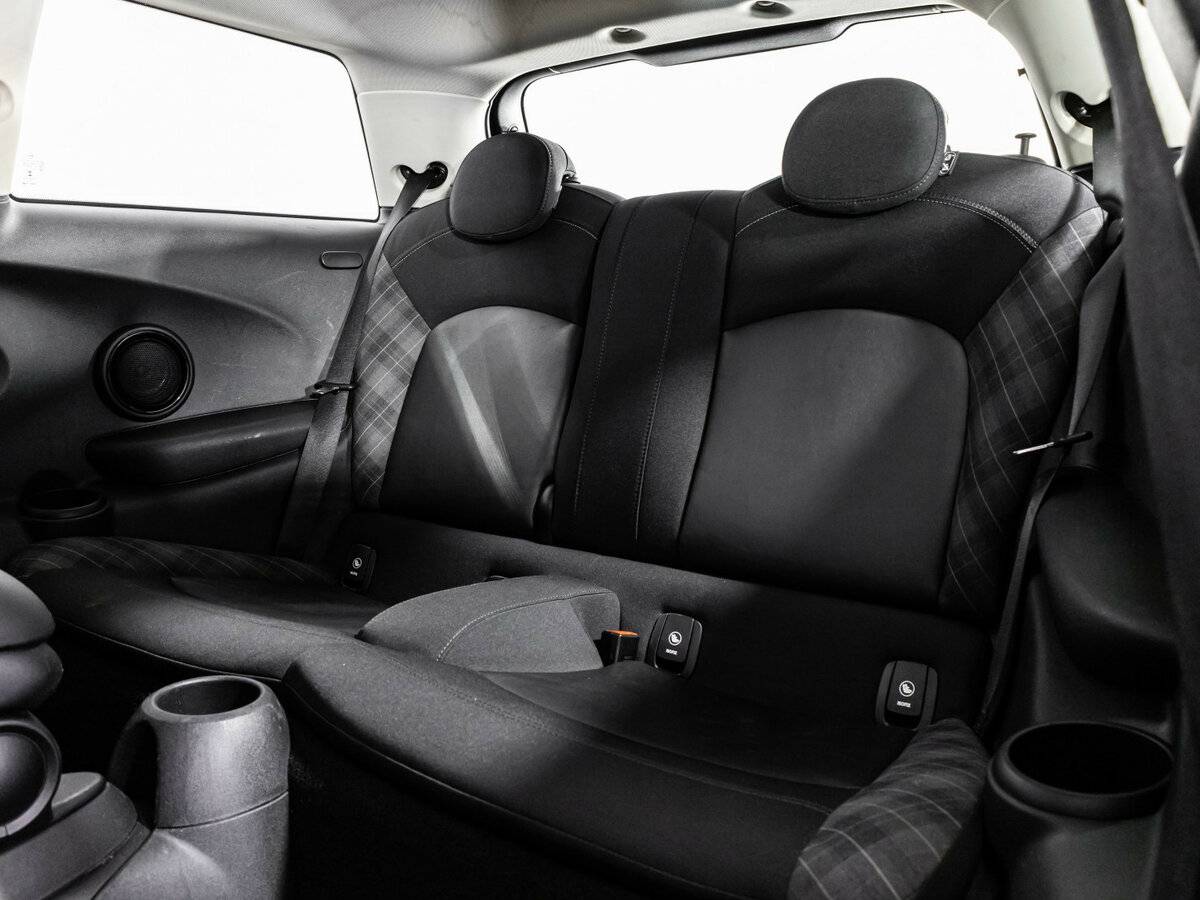 Mini Hatch 2015 года с пробегом. Фото: #17