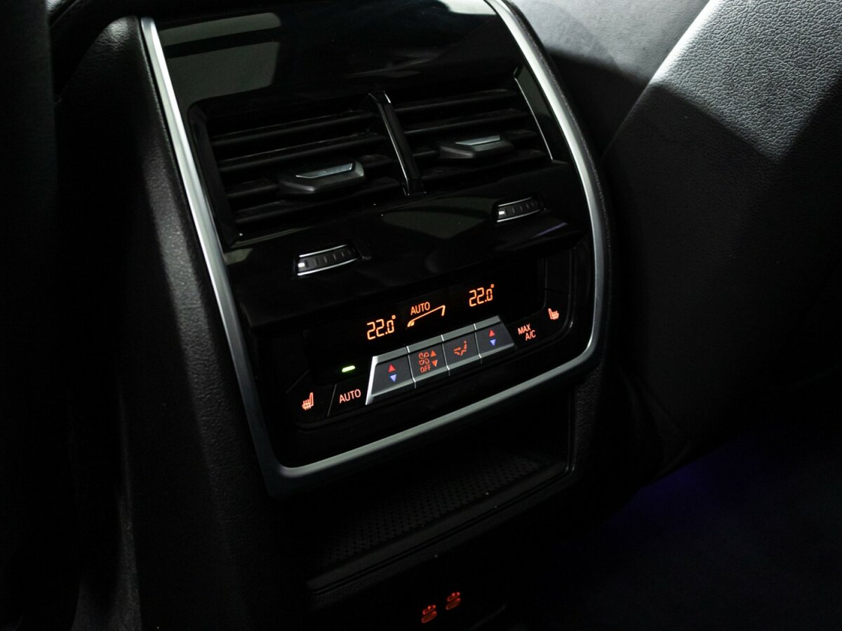 BMW X7 2021 года с пробегом. Фото: #18