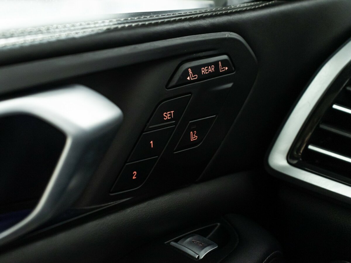 BMW X7 2021 года с пробегом. Фото: #23