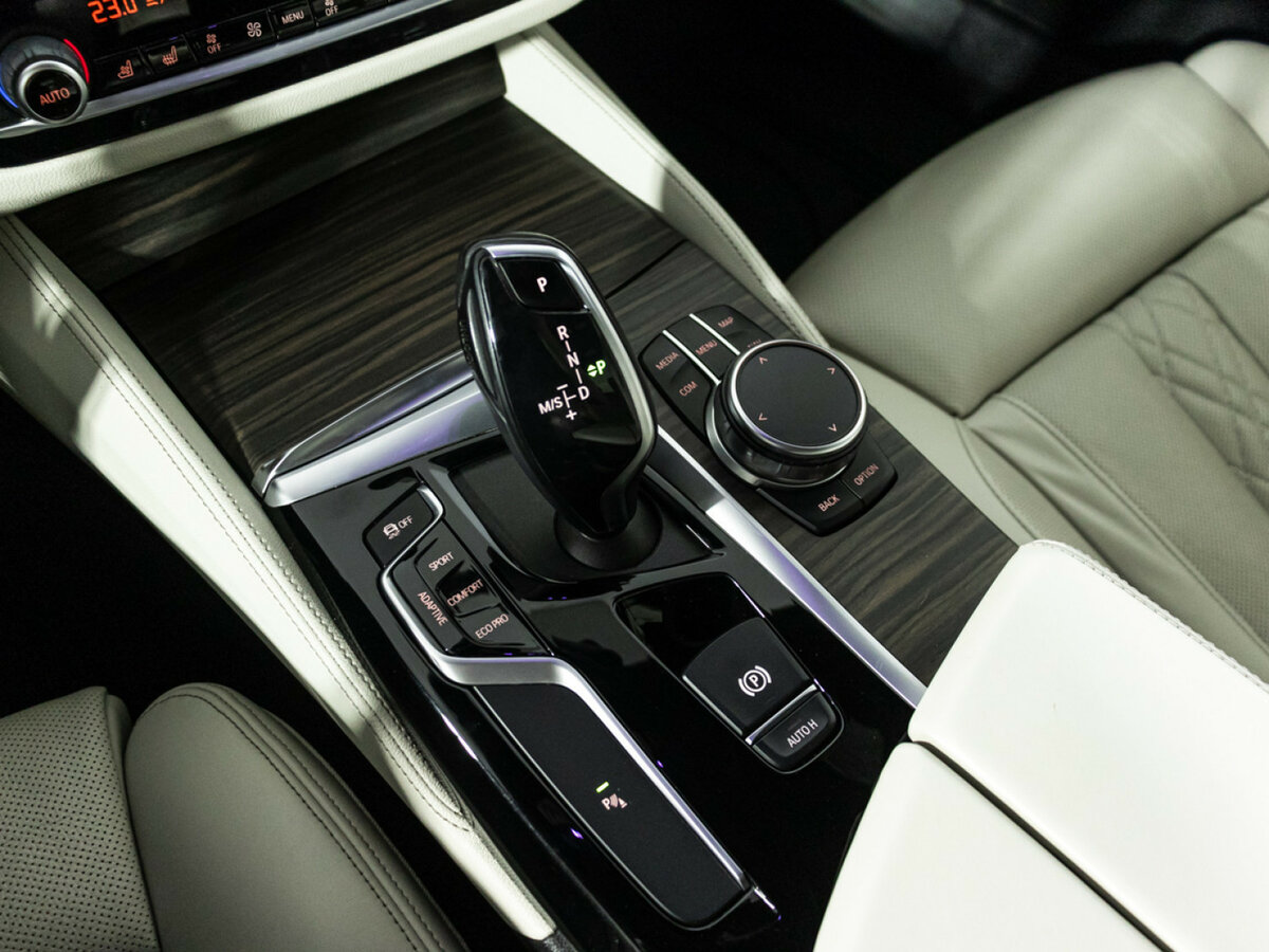 BMW 5 серии 2019 года с пробегом. Фото: #15