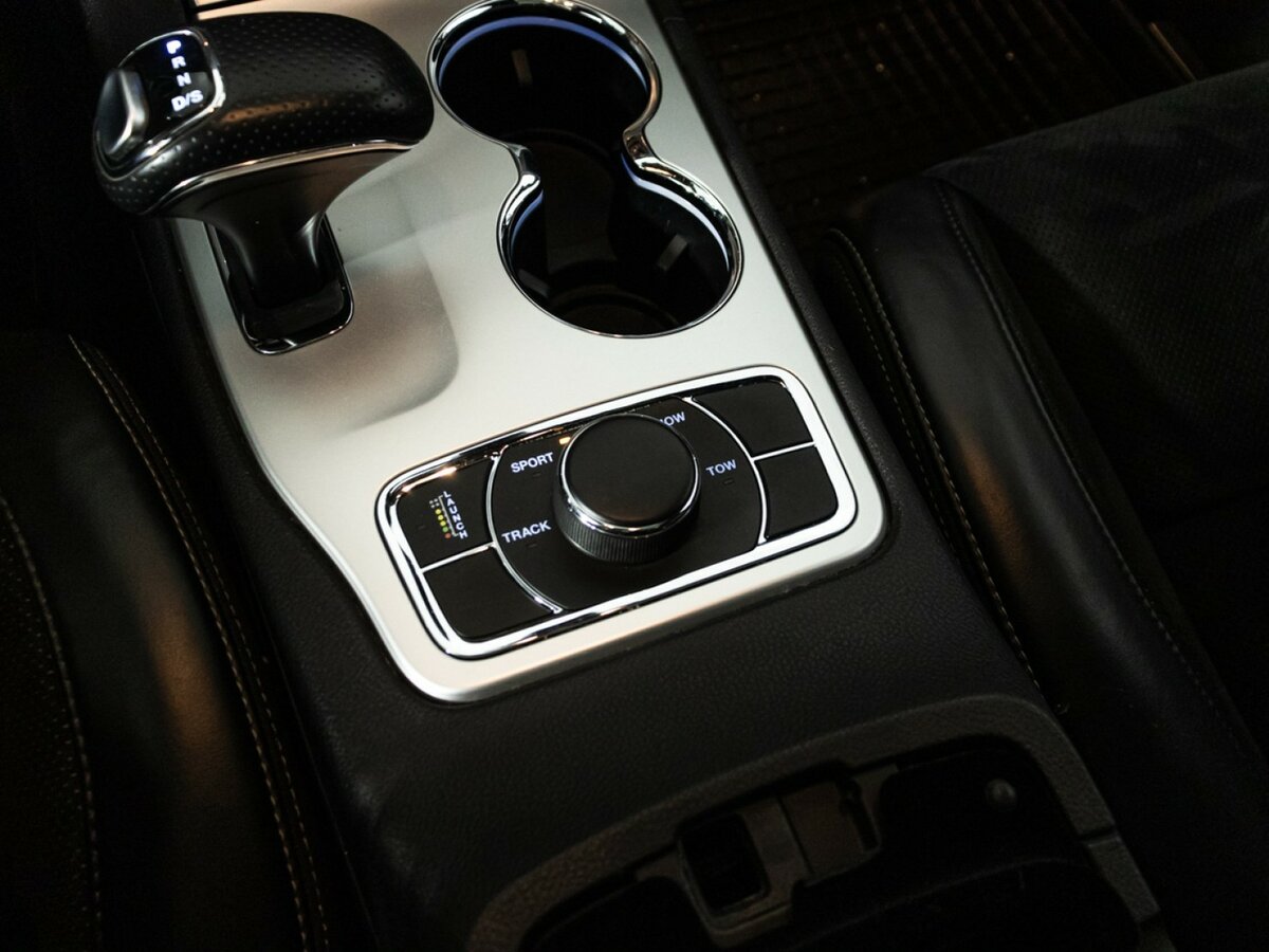Jeep Grand Cherokee 2014 года с пробегом. Фото: #18