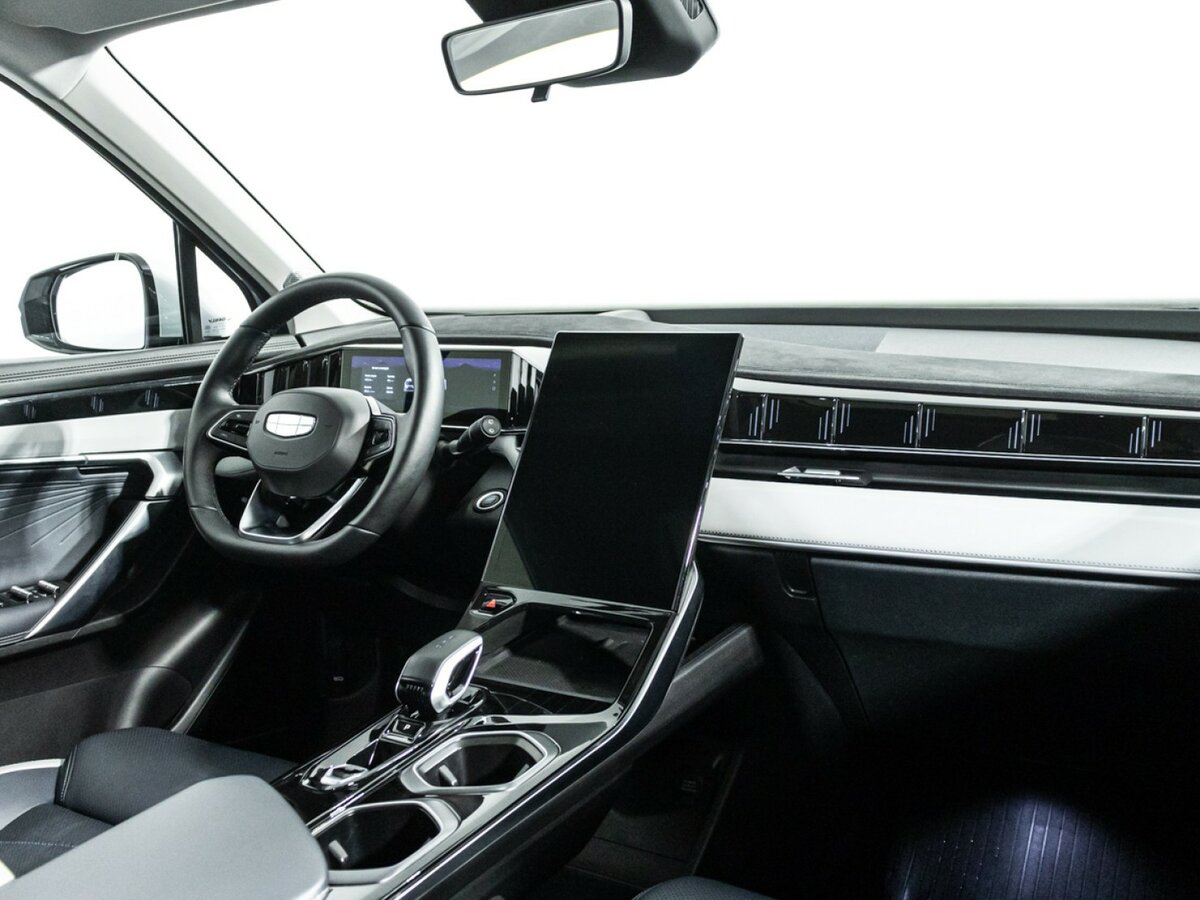 Geely Atlas 2024 года с пробегом. Фото: #8