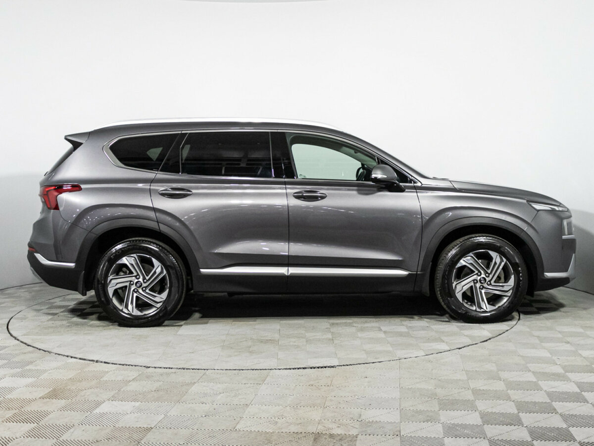 Hyundai Santa Fe 2021 года с пробегом. Фото: #3