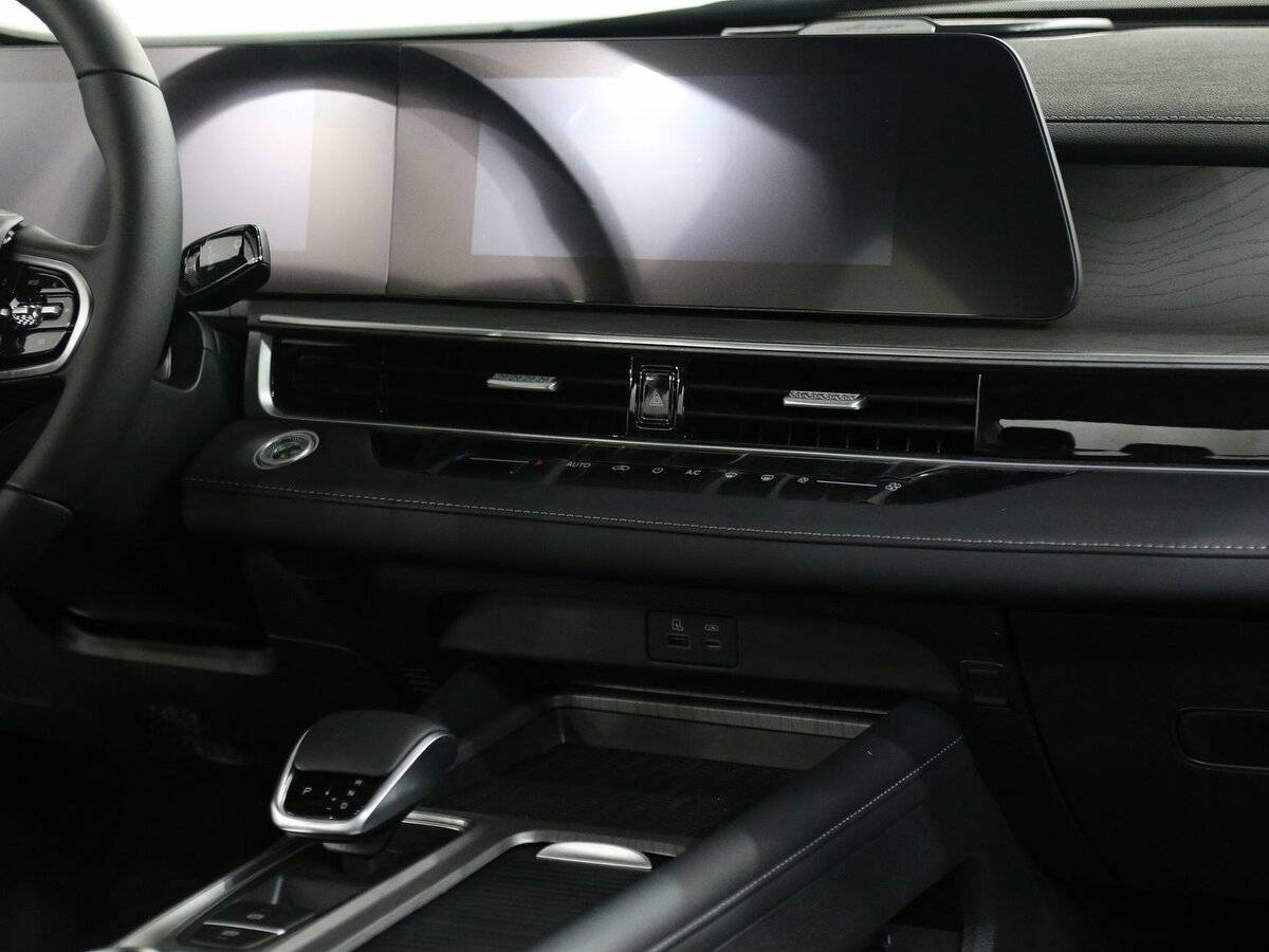 Chery Arrizo 8 2024 года с пробегом. Фото: #9