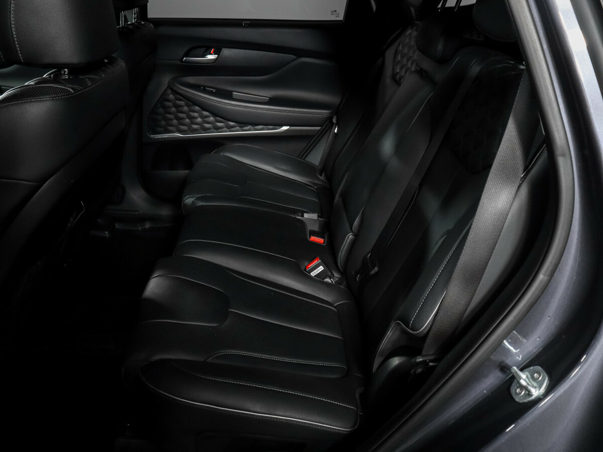 Hyundai Santa Fe 2021 года с пробегом. Фото: #6