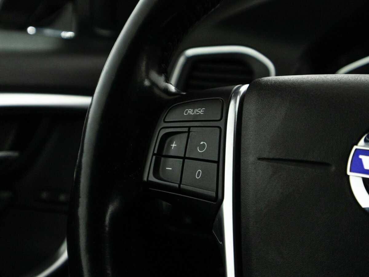 Volvo V60 Cross Country 2016 года с пробегом. Фото: #16