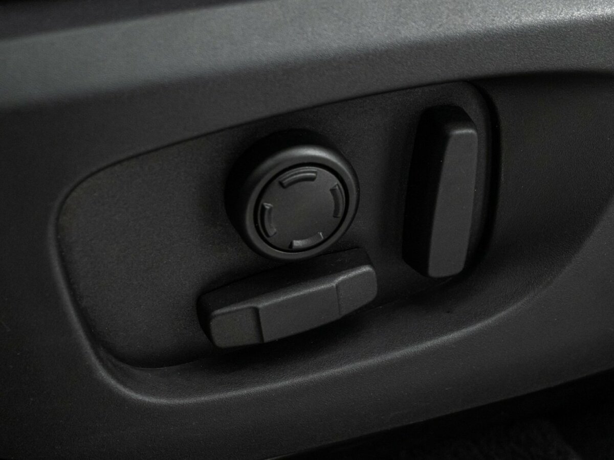 Land Rover Discovery Sport 2017 года с пробегом. Фото: #14