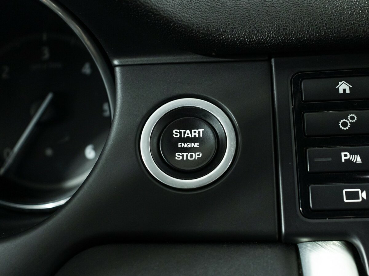 Land Rover Discovery Sport 2017 года с пробегом. Фото: #15