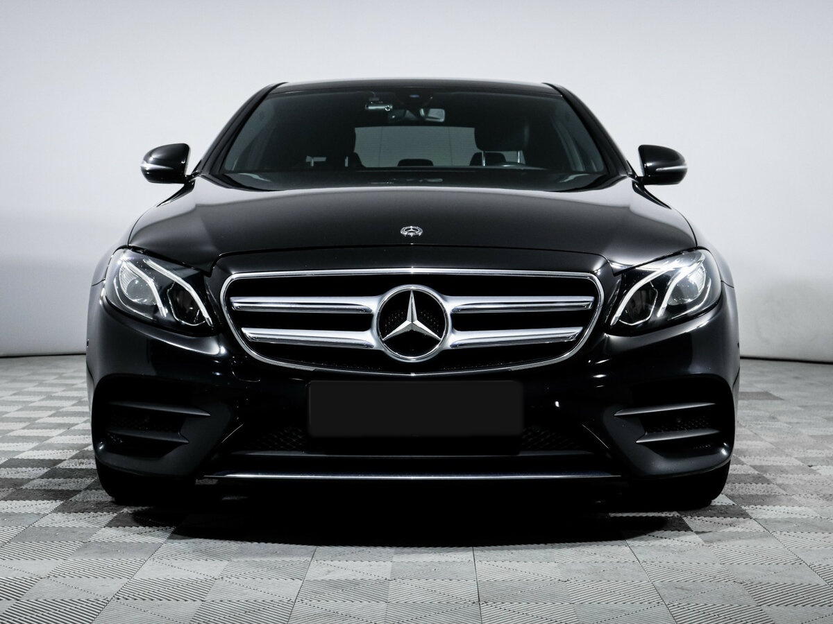 Mercedes-Benz E-Класс 2019 года с пробегом. Фото: #1