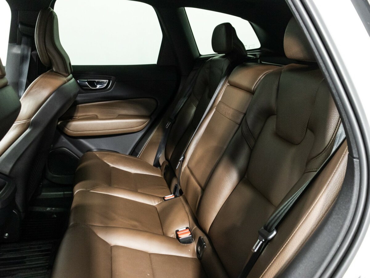 Volvo XC60 2020 года с пробегом. Фото: #7