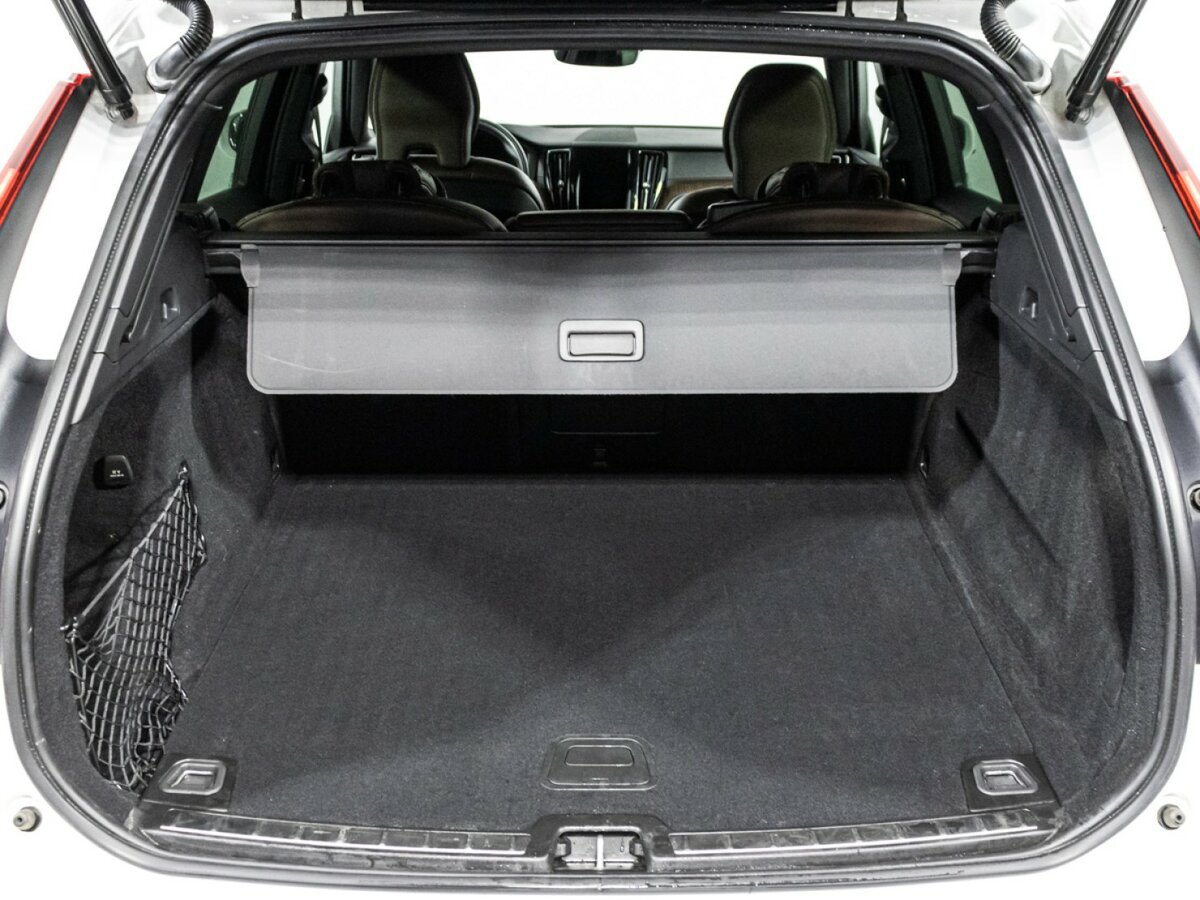 Volvo XC60 2020 года с пробегом. Фото: #11