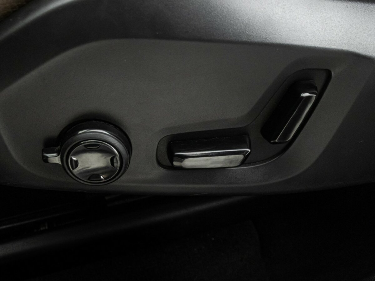 Volvo XC60 2020 года с пробегом. Фото: #13