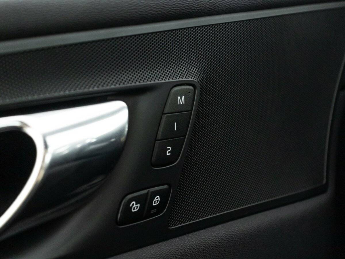 Volvo XC60 2020 года с пробегом. Фото: #14