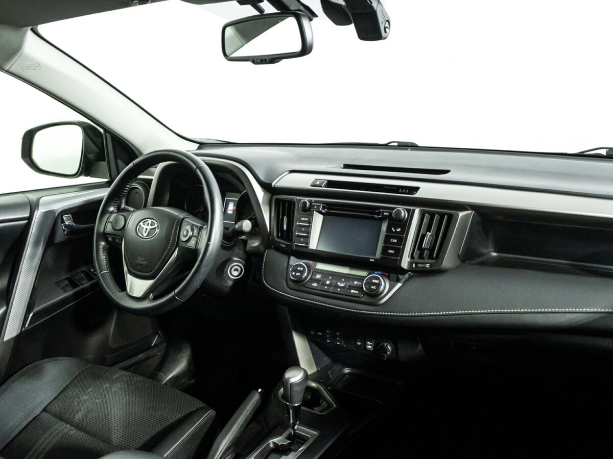 Toyota RAV4 2015 года с пробегом. Фото: #8