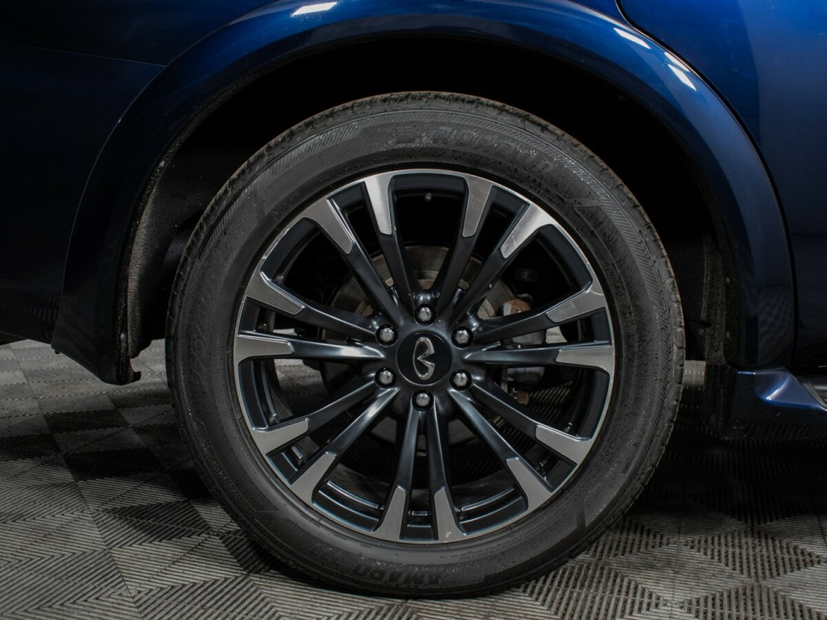 Infiniti QX80 2018 года с пробегом. Фото: #25