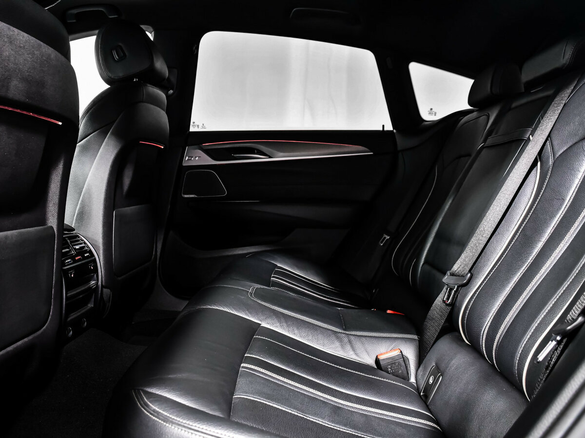 BMW 6 серии 2018 года с пробегом. Фото: #9