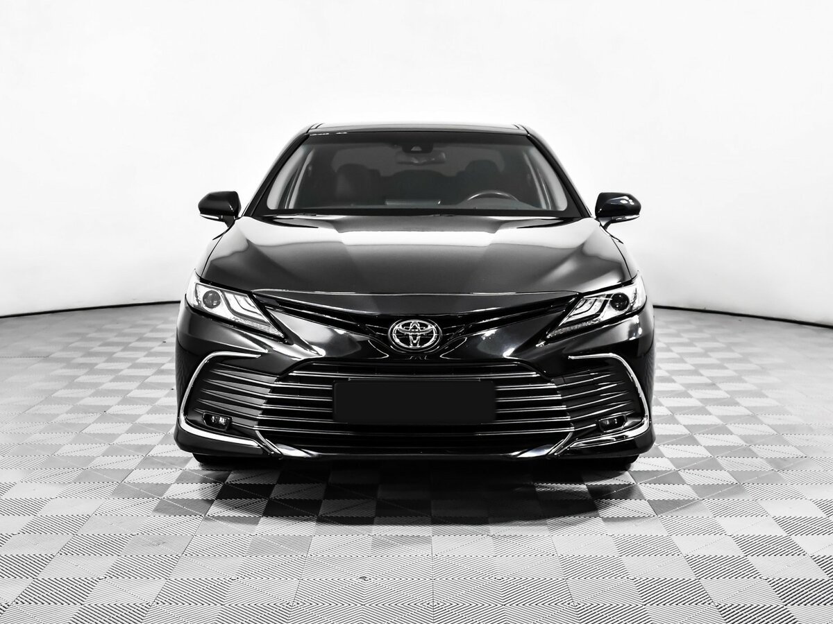 Toyota Camry 2023 года с пробегом. Фото: #1