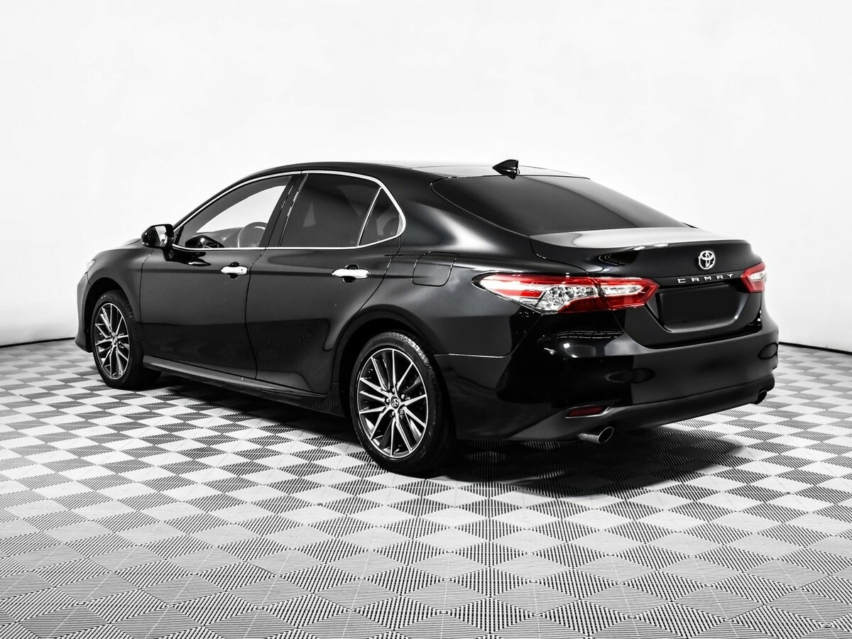 Toyota Camry 2023 года с пробегом. Фото: #5