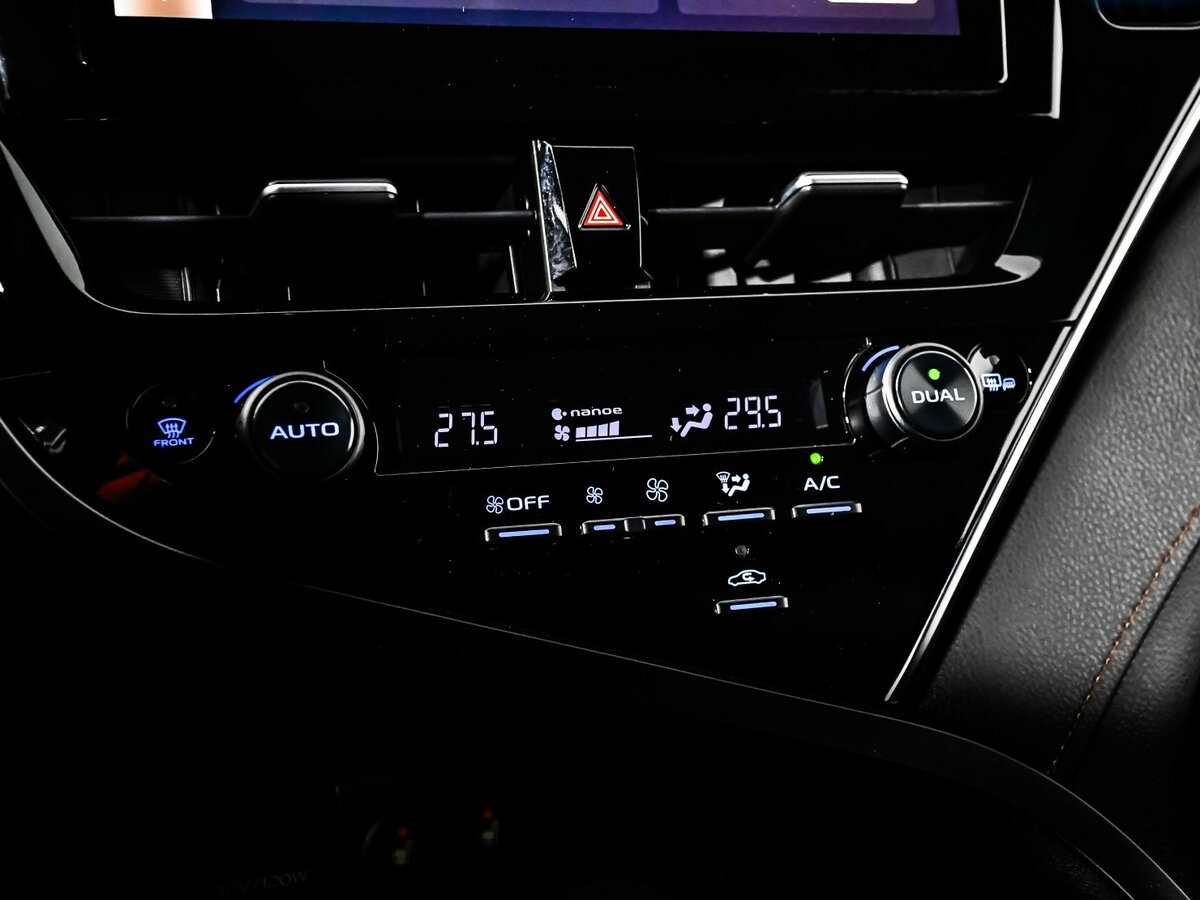 Toyota Camry 2023 года с пробегом. Фото: #16