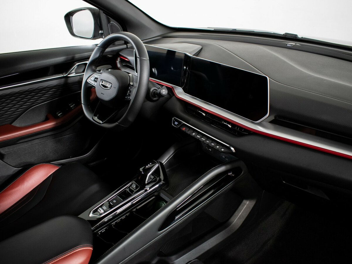 Geely Coolray 2023 года с пробегом. Фото: #6