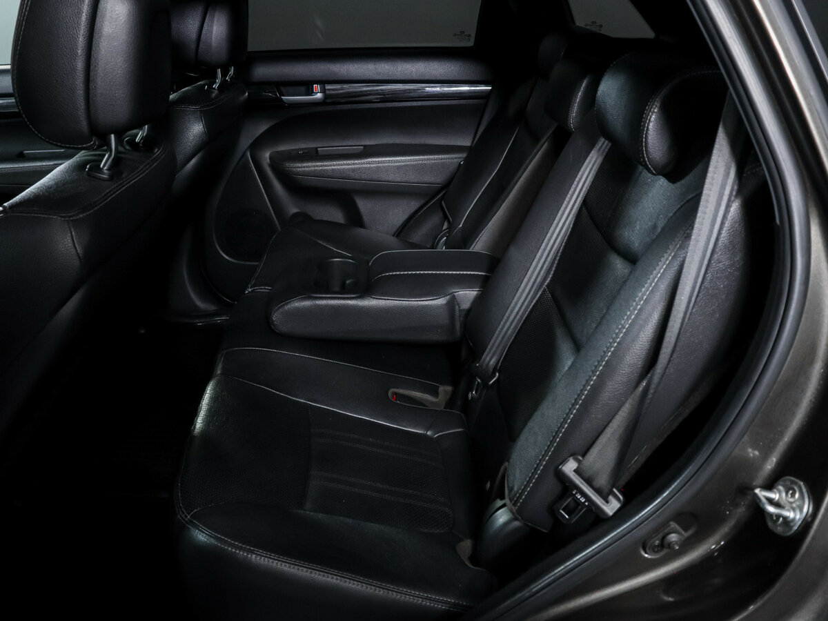 Kia Sorento 2011 года с пробегом. Фото: #9