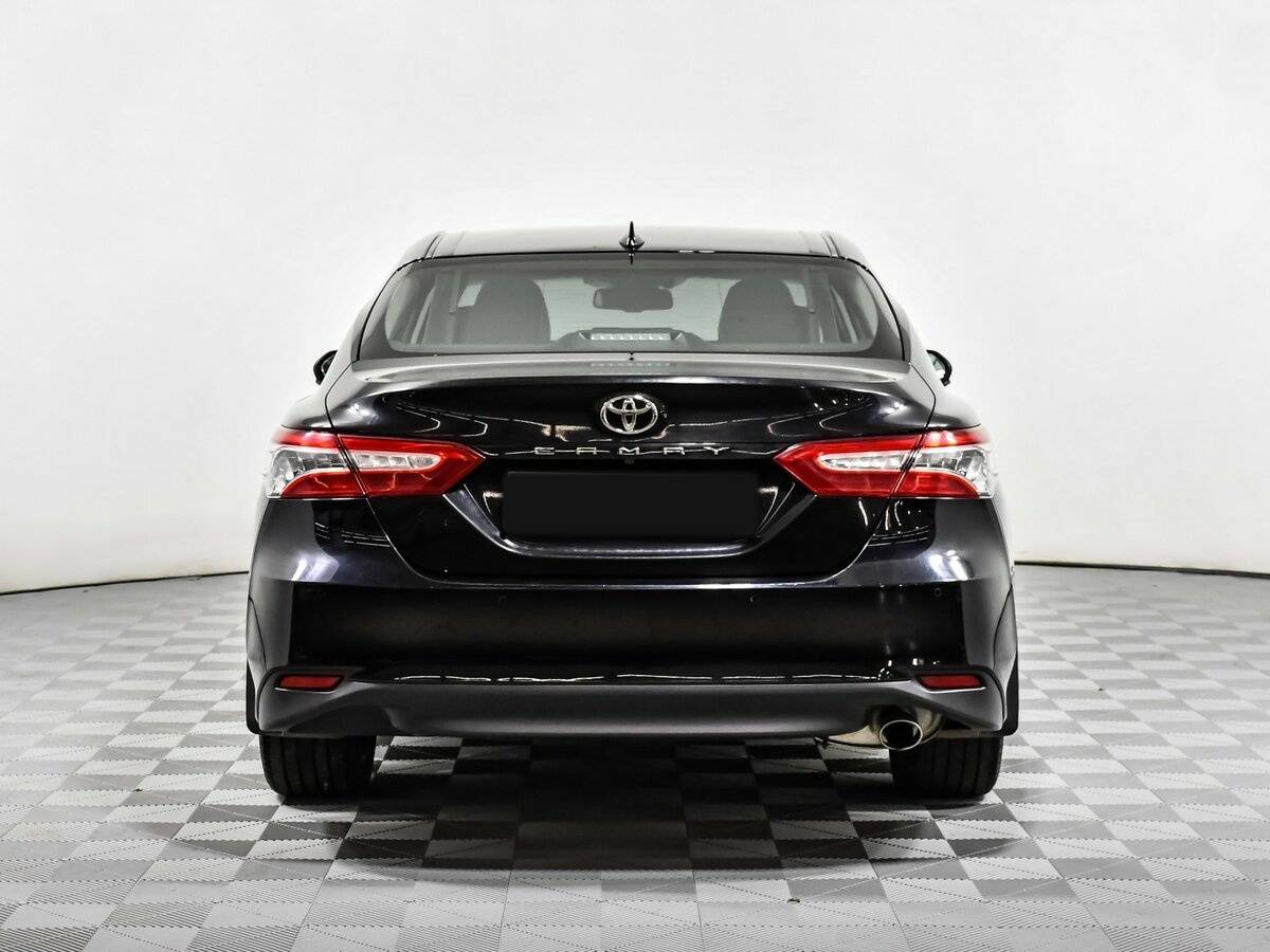 Toyota Camry 2021 года с пробегом. Фото: #4