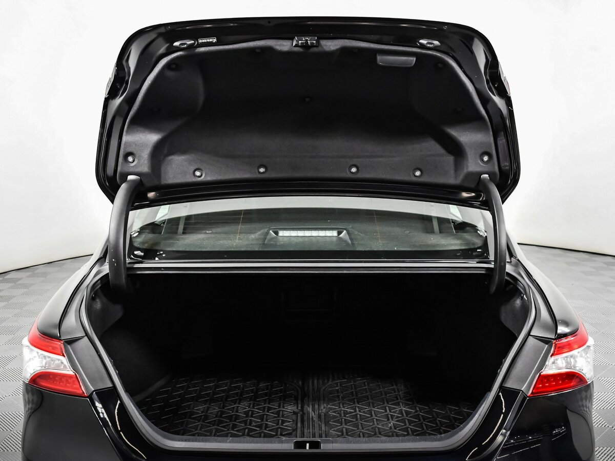 Toyota Camry 2021 года с пробегом. Фото: #10