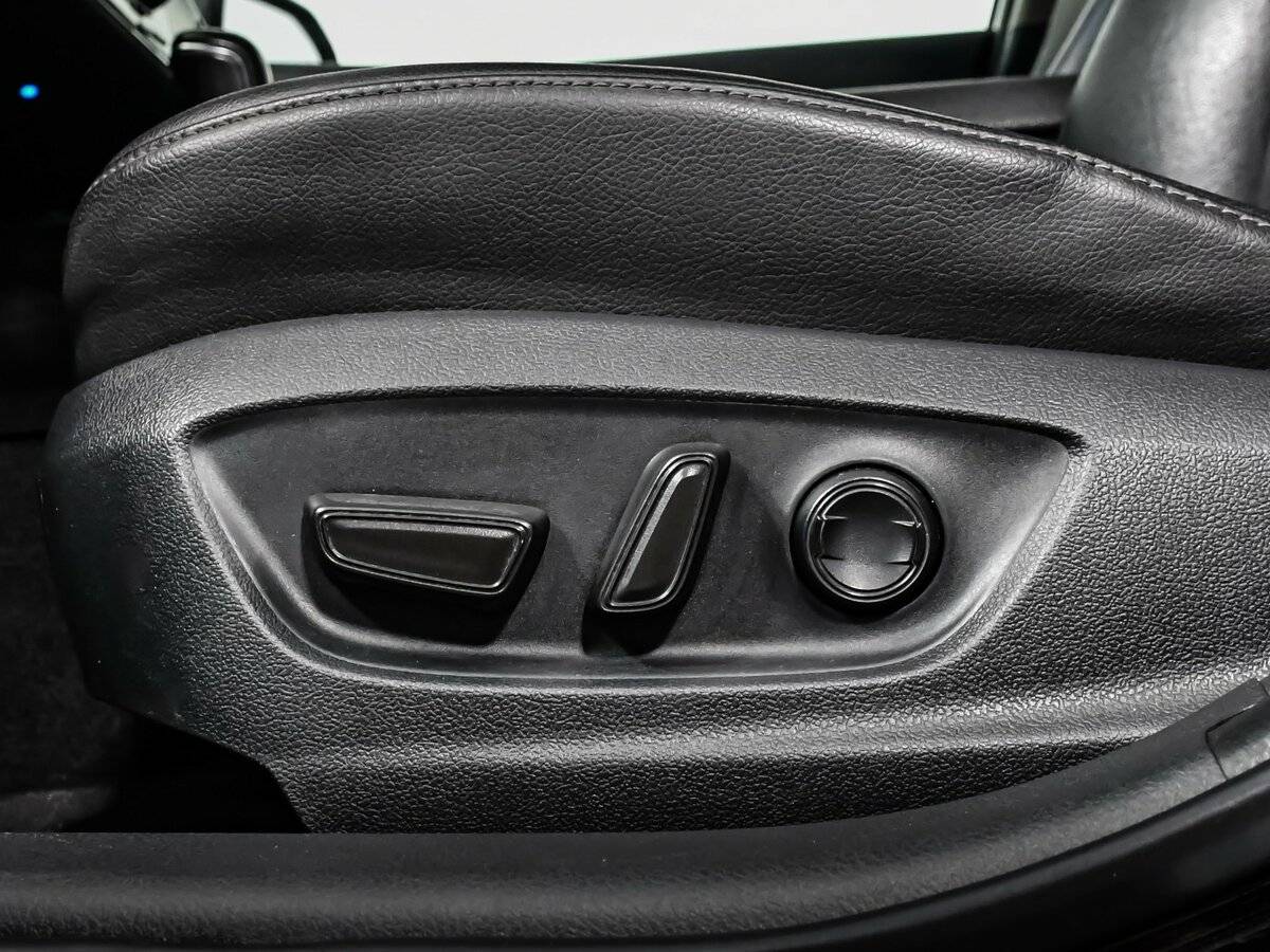 Toyota Camry 2021 года с пробегом. Фото: #12