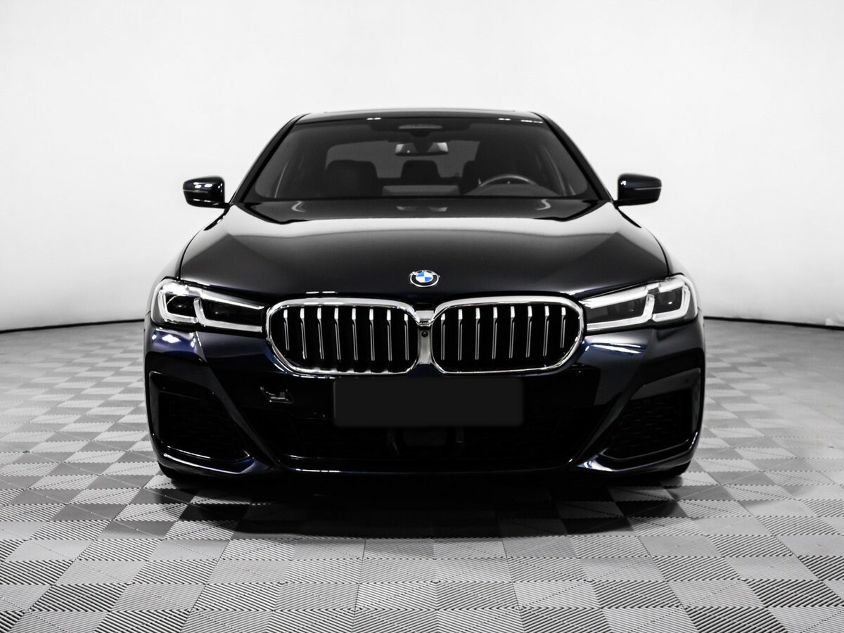 BMW 5 серии 2021 года с пробегом. Фото: #1