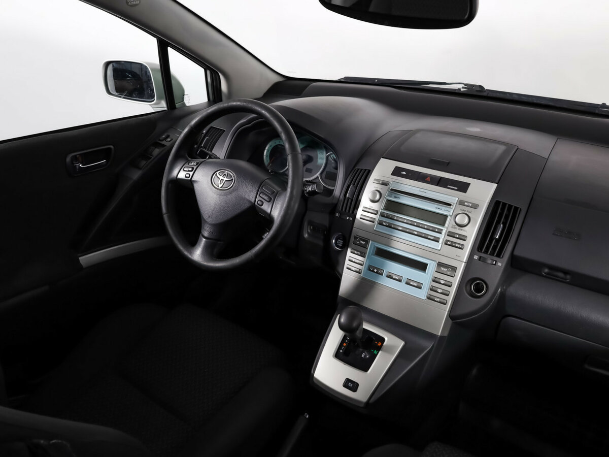 Toyota Corolla Verso 2007 года с пробегом. Фото: #5