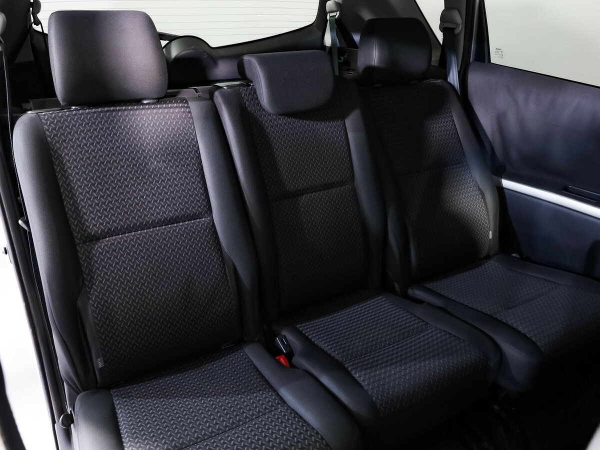 Toyota Corolla Verso 2007 года с пробегом. Фото: #16