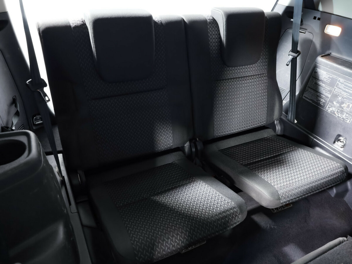 Toyota Corolla Verso 2007 года с пробегом. Фото: #20