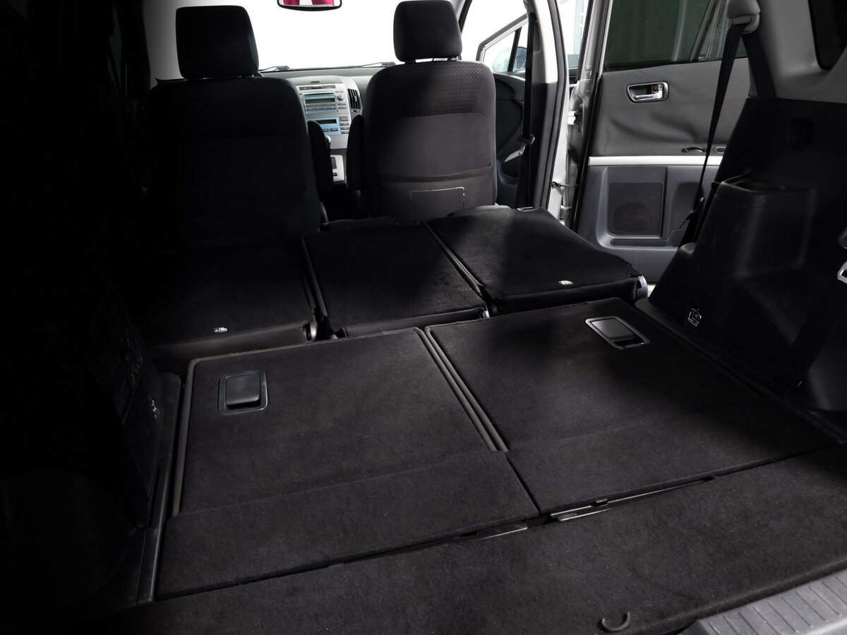 Toyota Corolla Verso 2007 года с пробегом. Фото: #24