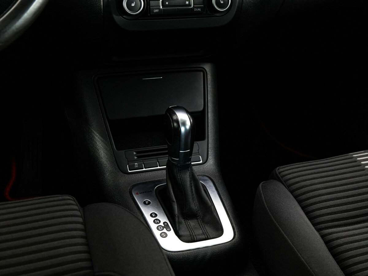 Volkswagen Tiguan 2011 года с пробегом. Фото: #8