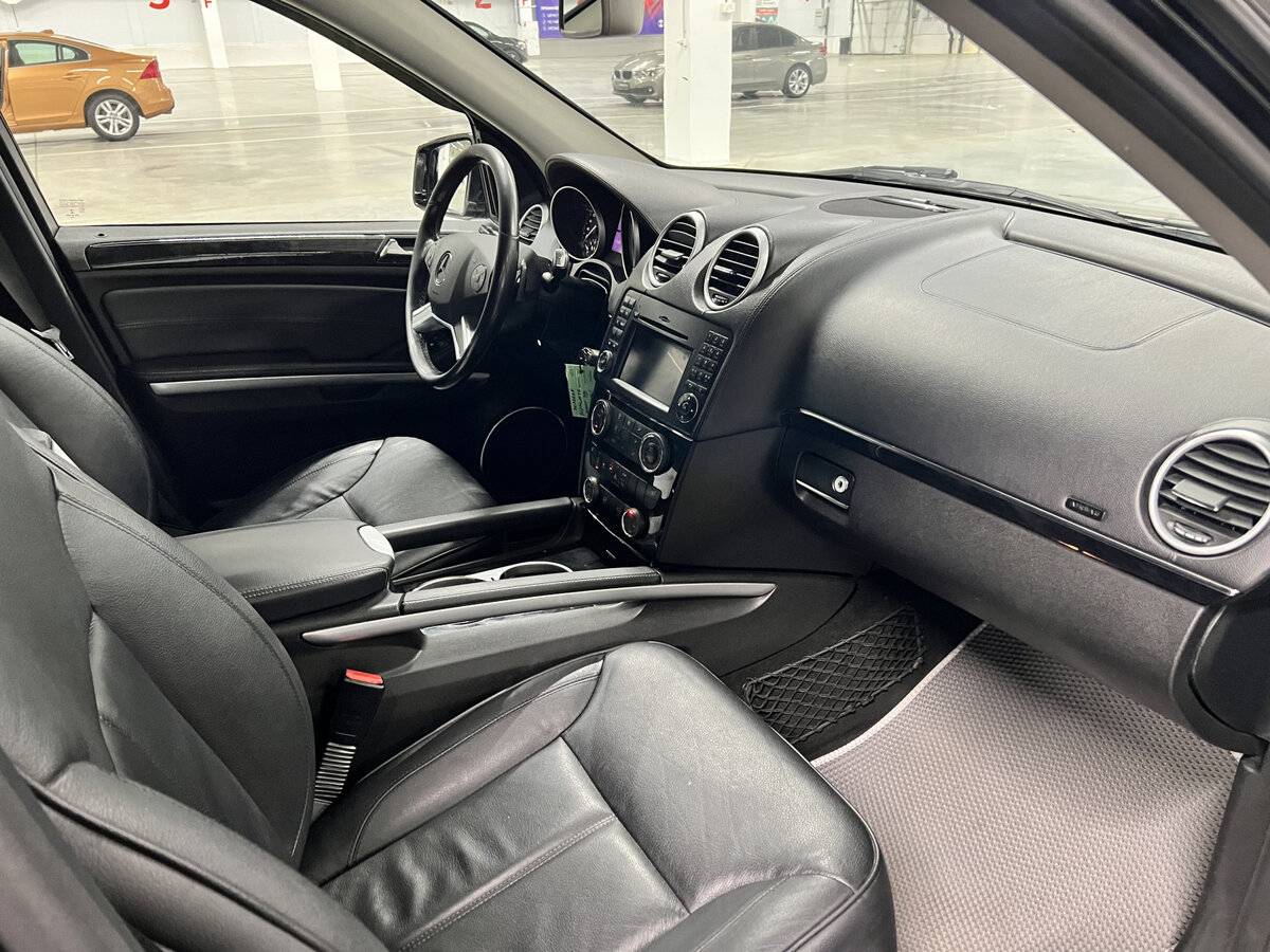 Mercedes-Benz GL-Класс 2011 года с пробегом. Фото: #10