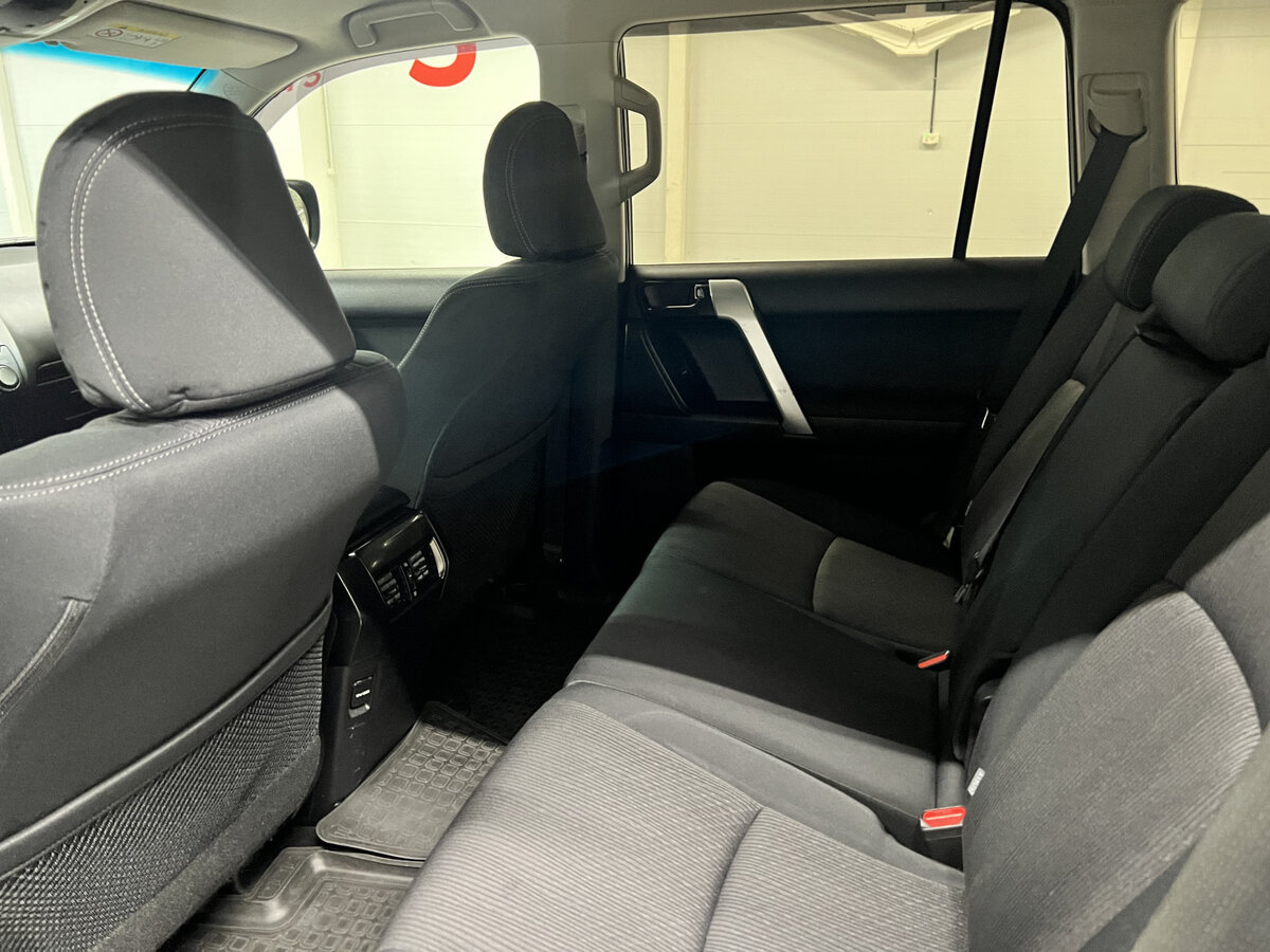 Toyota Land Cruiser Prado 2015 года с пробегом. Фото: #11