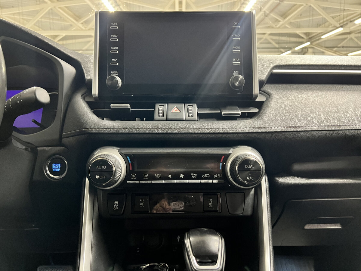 Toyota RAV4 2021 года с пробегом. Фото: #14