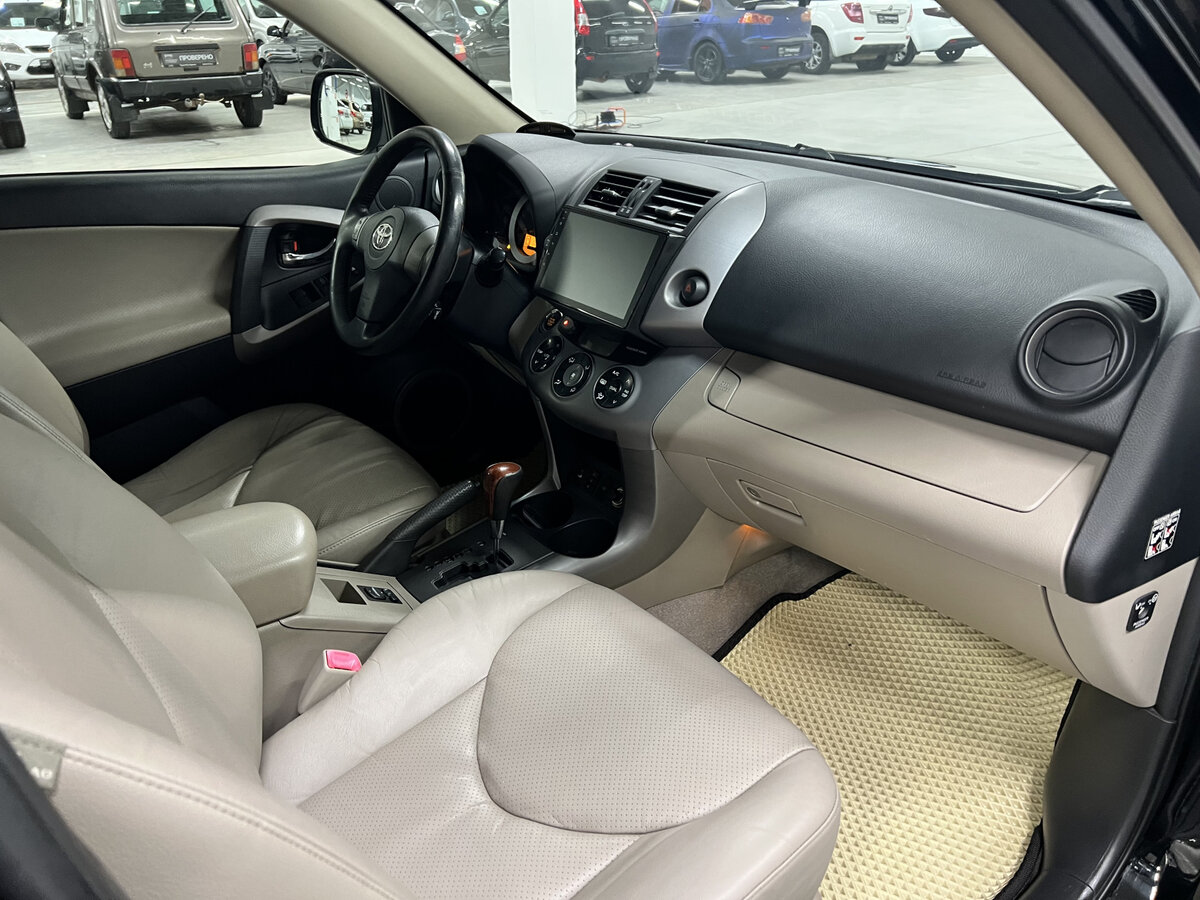 Toyota RAV4 2008 года с пробегом. Фото: #10