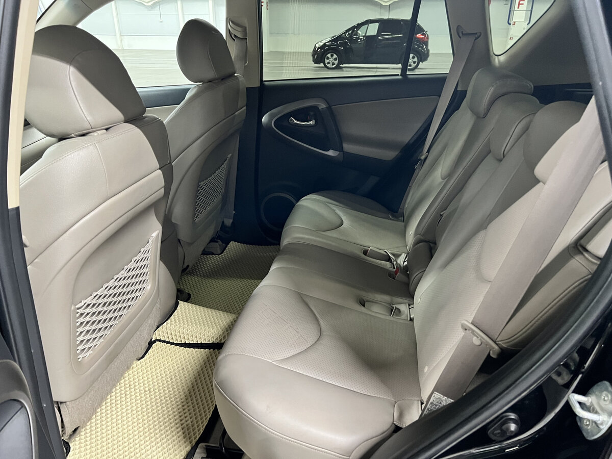 Toyota RAV4 2008 года с пробегом. Фото: #11