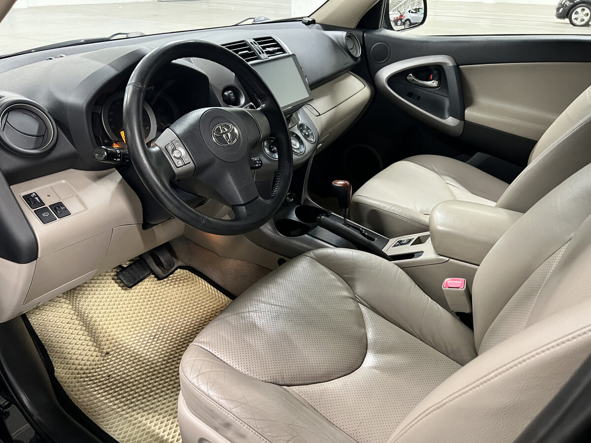 Toyota RAV4 2008 года с пробегом. Фото: #15