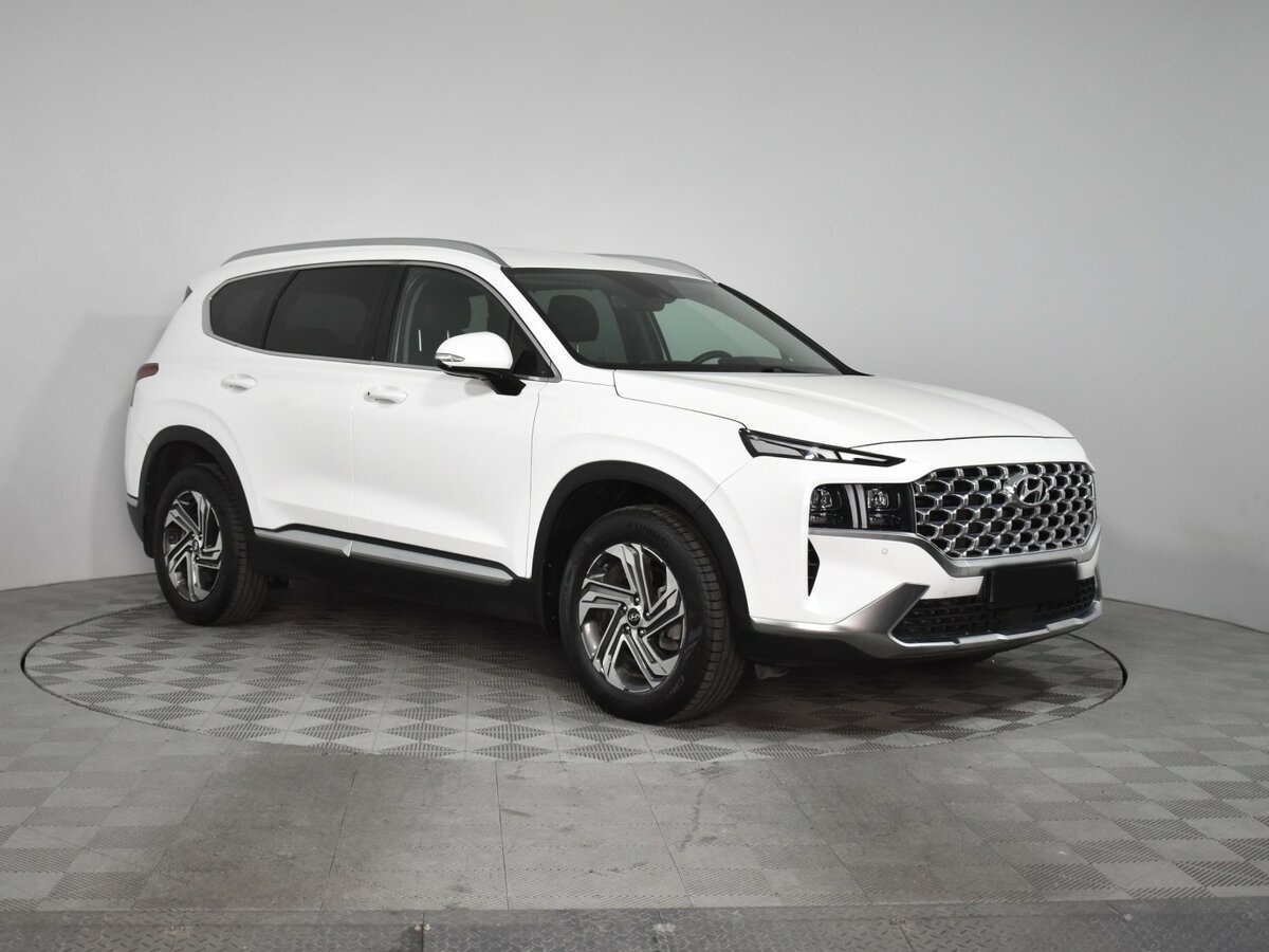 Hyundai Santa Fe 2021 года с пробегом. Фото: #2