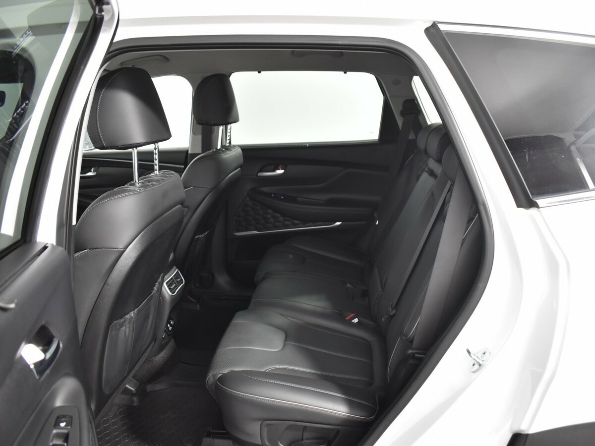 Hyundai Santa Fe 2021 года с пробегом. Фото: #9