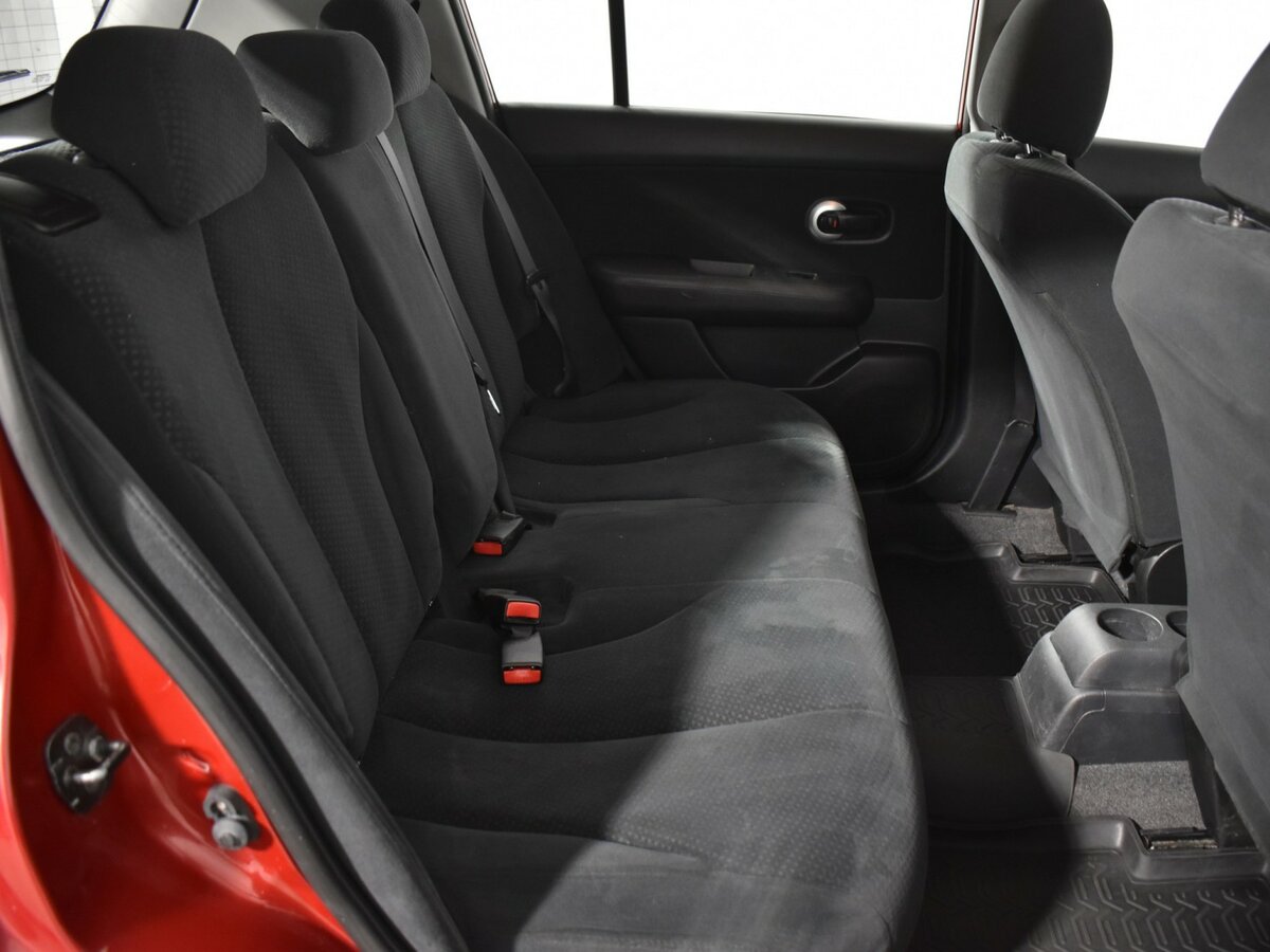 Nissan Tiida 2010 года с пробегом. Фото: #9