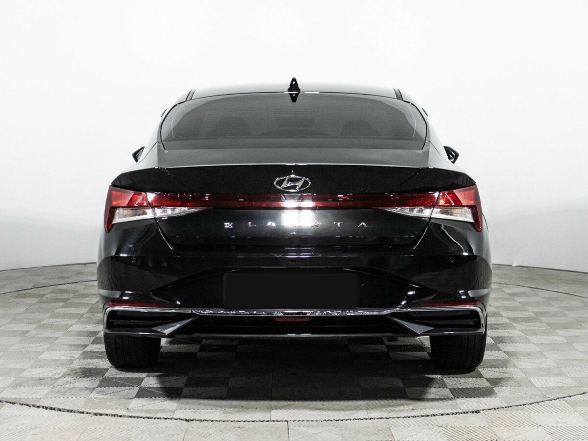 Hyundai Elantra 2023 года с пробегом. Фото: #5